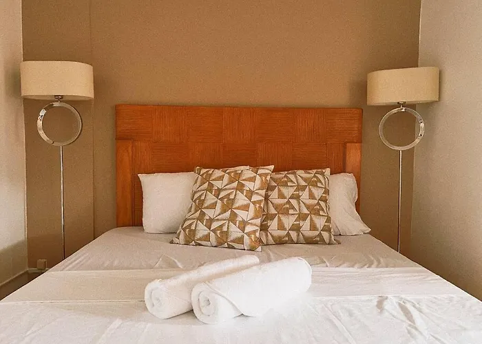 1br Calyx Residences By Hooga 3minutes Walk To Ayala Center Apartment